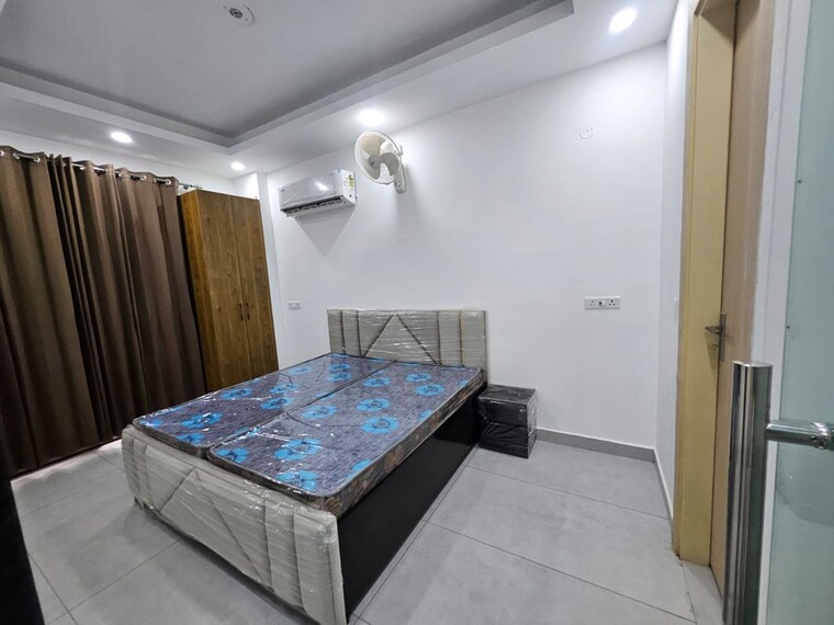 Bedroom, sector 52 4 Bedroom 2700 Sq.Ft. Builder Floor In Sector 52 Gurgaon 10656548