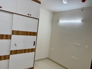 Room in 2 BHK Apartment at Prestige Finsbury Park Hyde, Bagaluru – for Sale