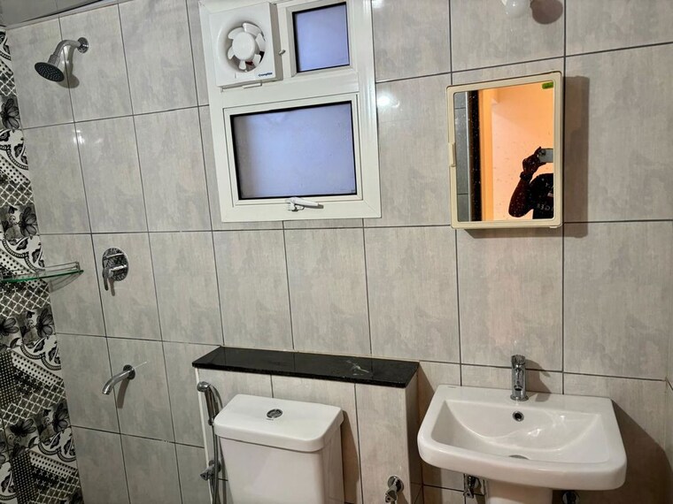 Bathroom, prestige-finsbury-park-hyde 2 Bedroom 971 Sq.Ft. Apartment In Bagaluru Bangalore 10656489