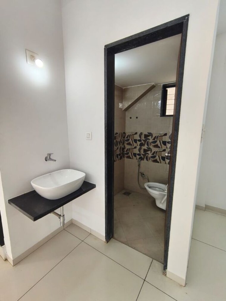 Bathroom, matangi-radhekrishna-villa 3 Bedroom 821 Sq.Ft. Villa In Dabhoi Vadodara 10656550