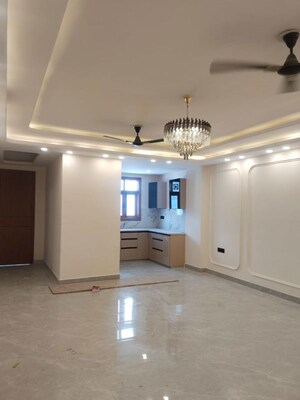 Room in 1 BHK Apartment at Saket – for Rent