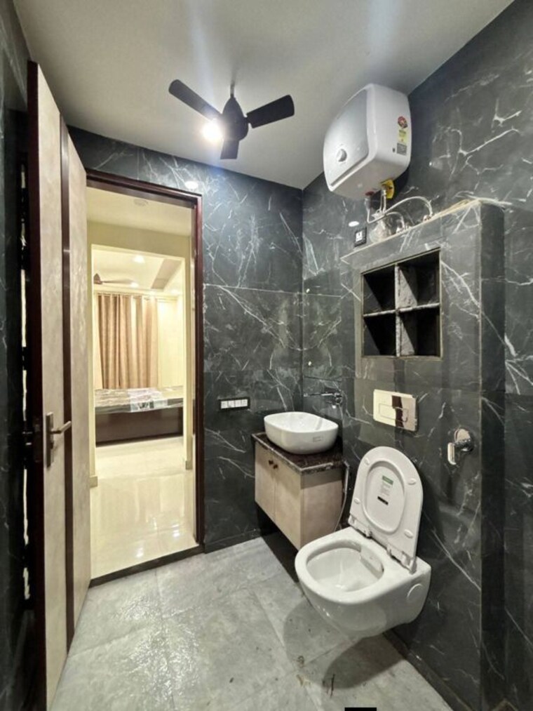 Bathroom, saket 2 Bedroom 1000 Sq.Ft. Builder Floor In Saket Delhi 10656598