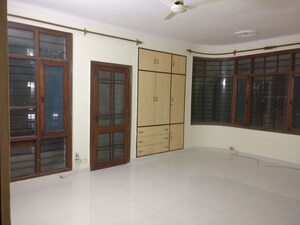 Room in 6+ BHK Independent House at RWA Apartments Sector 41, Sector 41 – for Sale