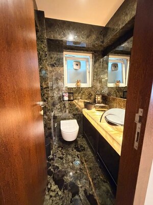 Bathroom in 5 BHK Apartment at Lokhandwala Complex – for Sale