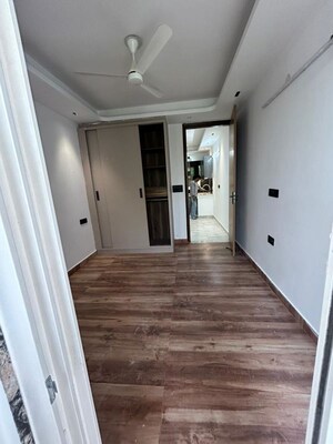 Room in 1 BHK Builder Floor at Saket – for Rent