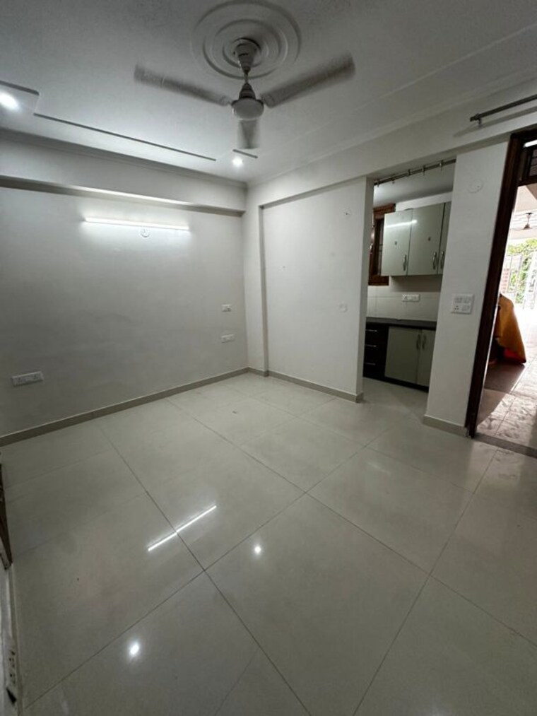Room, sector 45 2 Bedroom 1200 Sq.Ft. Builder Floor In Sector 45 Gurgaon 10656604