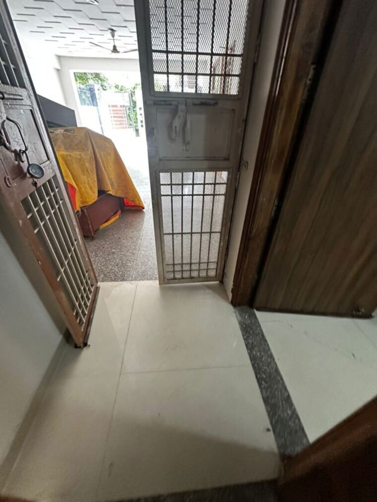 Balcony, sector 45 2 Bedroom 1200 Sq.Ft. Builder Floor In Sector 45 Gurgaon 10656604