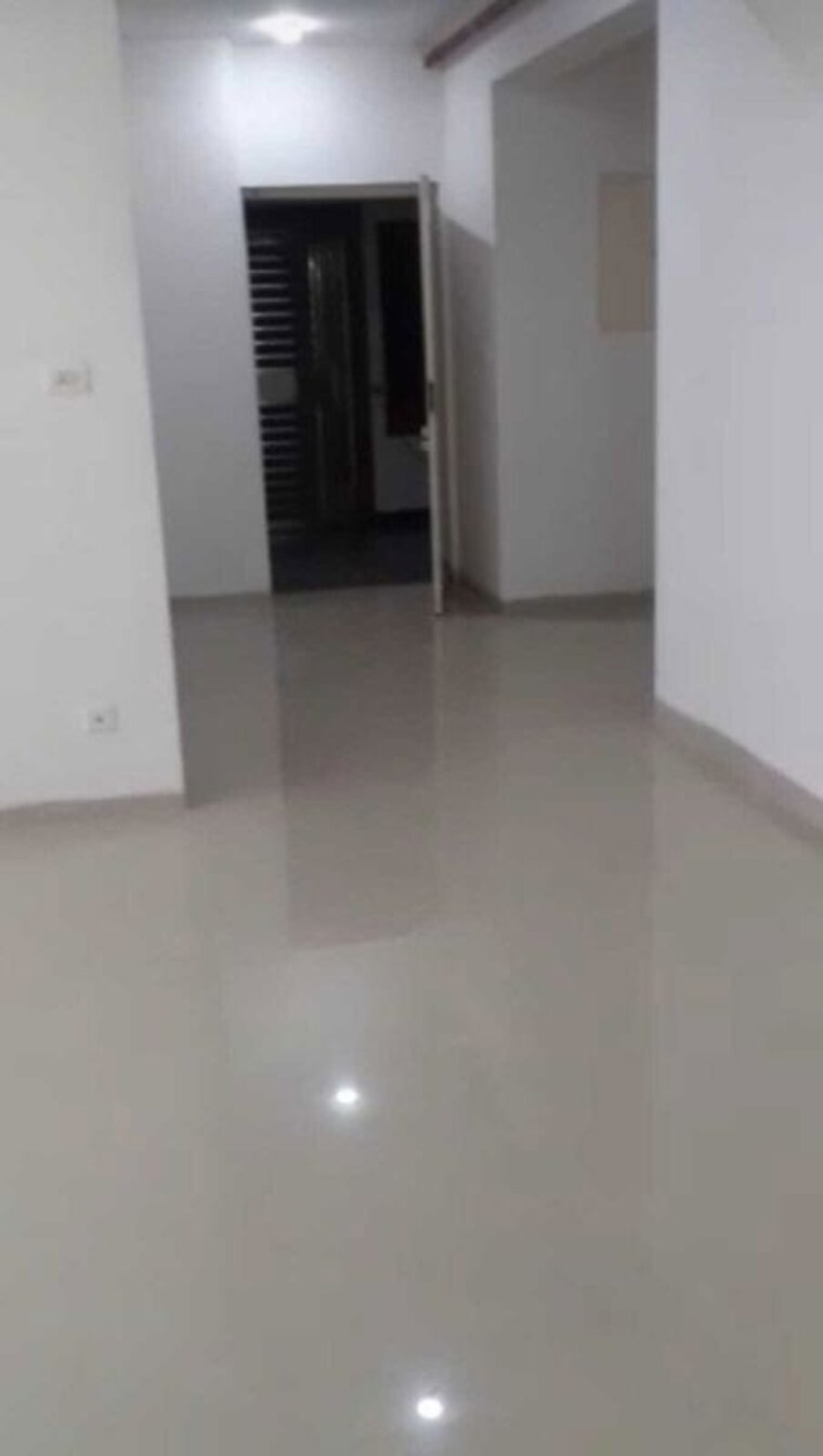 Room, bptp-parkland 3 Bedroom 1047 Sq.Ft. Builder Floor In Sector 75 Faridabad 10656639