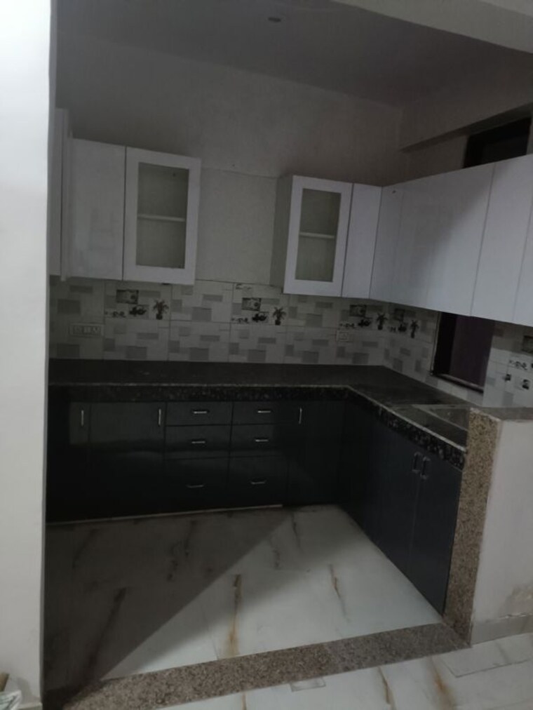 Kitchen, saya-south-x 3.5 Bedroom 3600 Sq.Ft. Independent House In Roza Yakubpur Greater Noida 10656348
