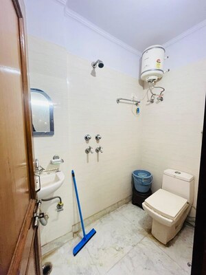 Bathroom in 2 BHK Builder Floor at Sector 39 – for Rent
