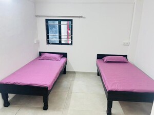  Pg For Rent in Sector 62