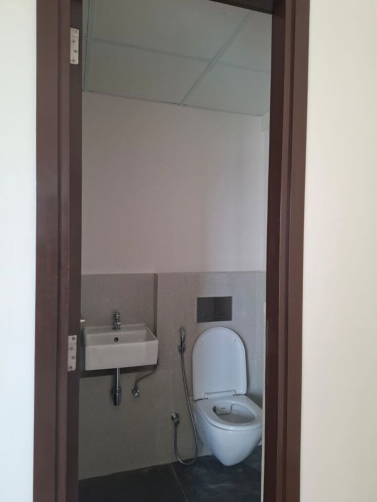 Bathroom, piramal-vaikunth 1.5 Bedroom 450 Sq.Ft. Apartment In Balkum Pada Thane 10656684