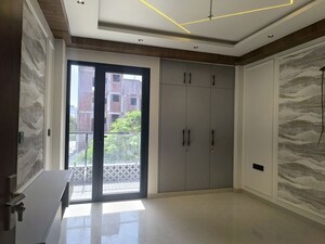 Building Lobby in 4 BHK Apartment at Omaxe Heights, Sector 86 – for Rent
