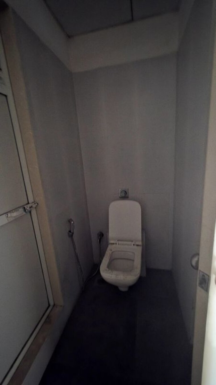 Bathroom, vijay-orovia 2 Bedroom 693 Sq.Ft. Apartment In Ghodbunder Road Thane 10656687