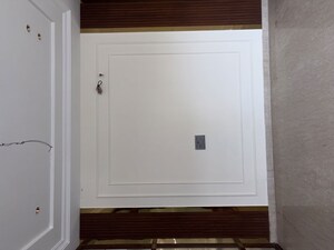 Room in 5 BHK Independent House at Aerocity – for Sale
