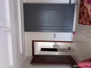 Room in 5 BHK Independent House at Aerocity – for Sale