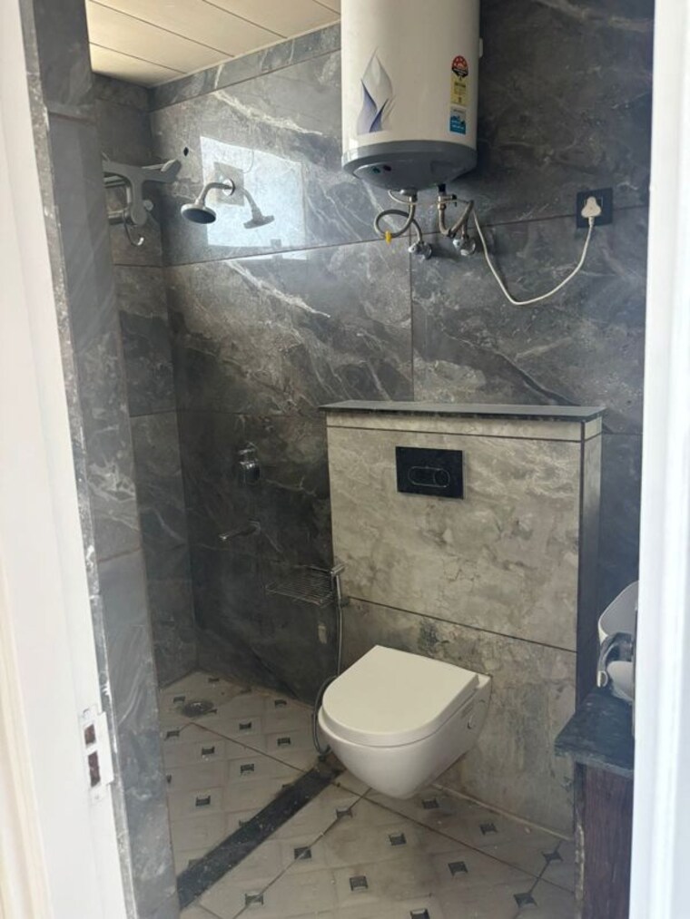 Bathroom, canal road 3 Bedroom 1800 Sq.Ft. Builder Floor In Canal Road Dehradun 10656746