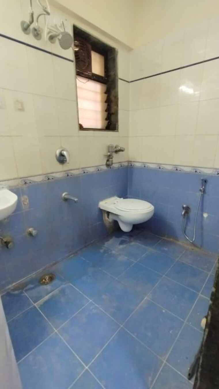 Bathroom, satellite-garden 1 Bedroom 305 Sq.Ft. Apartment In Goregaon East Mumbai 10166239