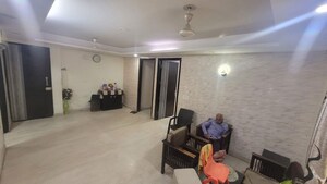 Parking in 3 BHK Builder Floor at Rajouri Garden – for Rent