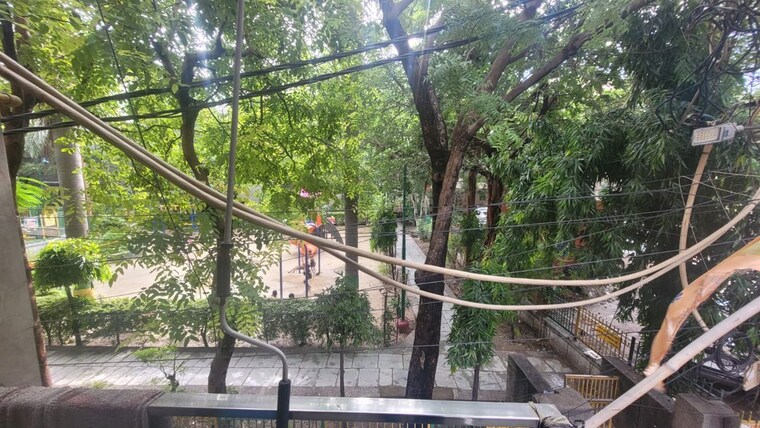 Garden, rajouri garden 3 Bedroom 130 Sq.Yd. Builder Floor In Rajouri Garden Delhi 10656760