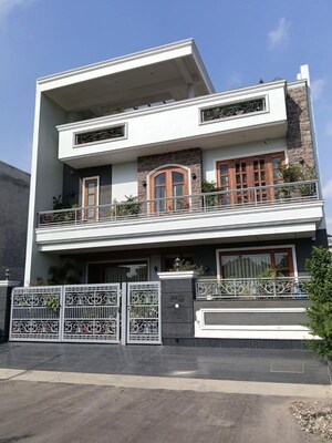 6 BHK Independent House – Exterior View View at Sector 66 B - for Sale