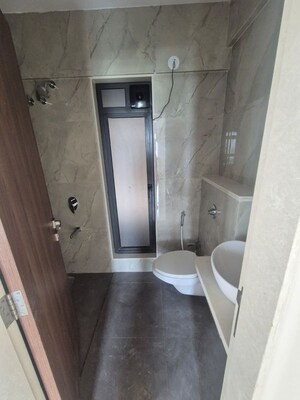 Bathroom in 1 BHK Apartment at Churchgate – for Rent