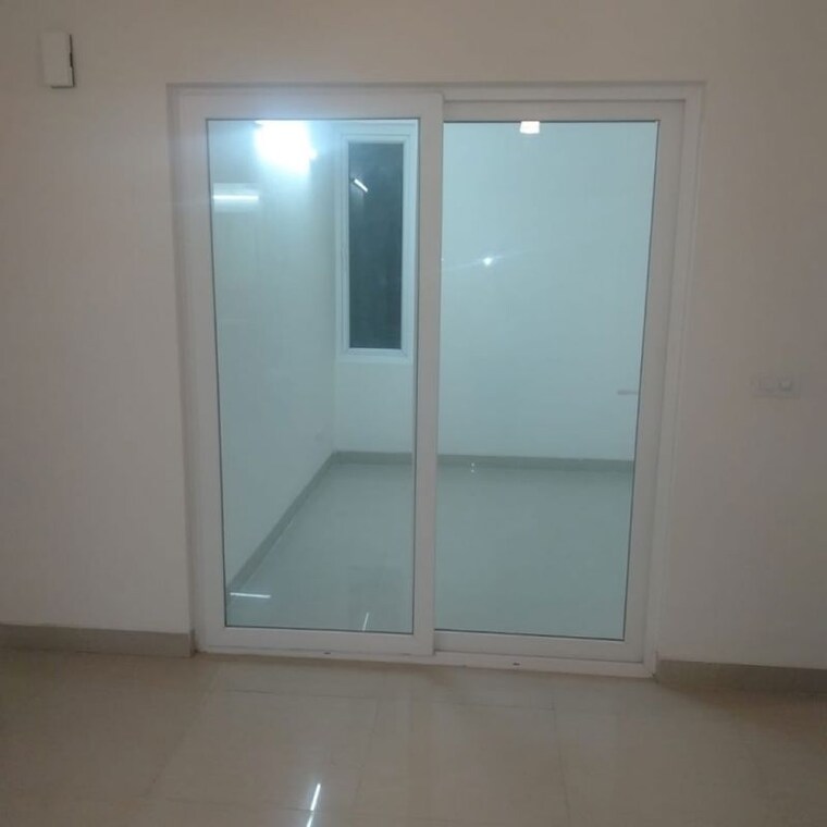 Exterior View, emaar-emerald-estate 2.5 Bedroom 1080 Sq.Ft. Apartment In Sector 65 Gurgaon 10656817