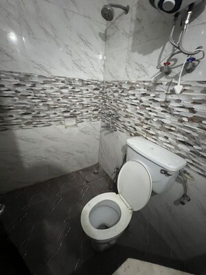 Bathroom in 1 BHK Builder Floor at Ansal Sushant Lok I, Sector 43 – for Rent