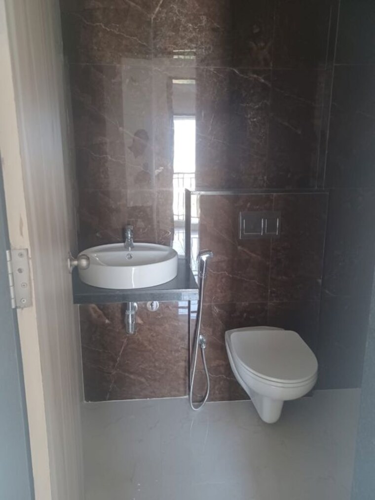 Bathroom, micl-aaradhya-parkwood 1 Bedroom 410 Sq.Ft. Apartment In Mira Road Thane 10656813