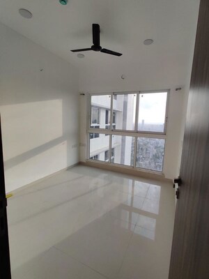 Room in 2 BHK Apartment at Ashapura F Residences, Malad East – for Rent