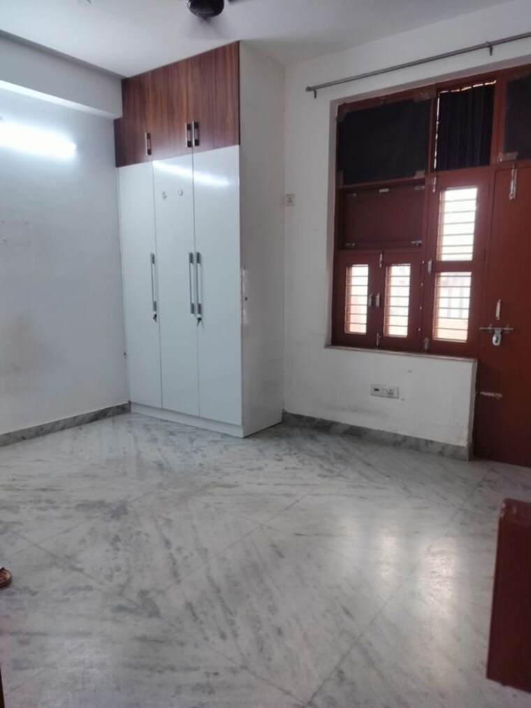 Room, sector 43 2 Bedroom 1500 Sq.Ft. Builder Floor In Sector 43 Gurgaon 10656840