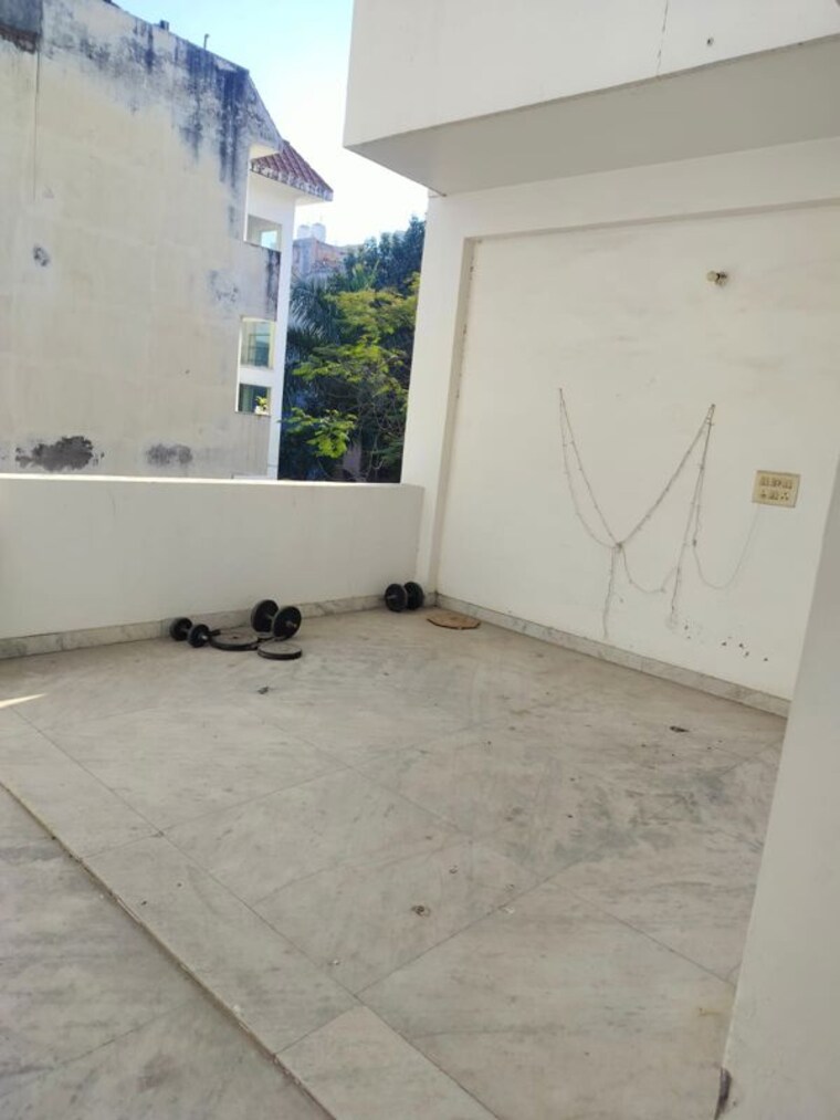 Room, sector 43 2 Bedroom 1500 Sq.Ft. Builder Floor In Sector 43 Gurgaon 10656840