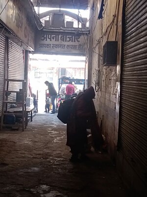 Parking in  Shop at Shahdara – for Sale