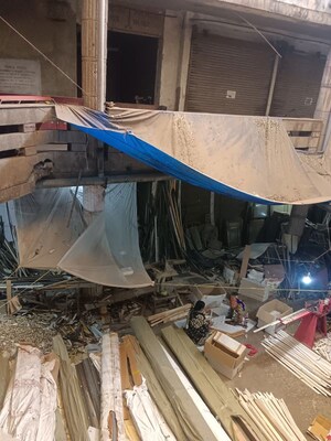 Team Area in  Shop at Shahdara – for Sale