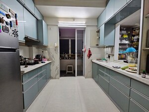 Kitchen in 4 BHK Apartment at Raheja Odyssey, Kandivali East – for Rent