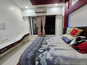 Bedroom in 4 BHK Apartment at Raheja Odyssey, Kandivali East – for Rent