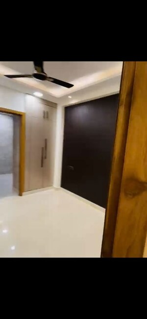 Room in 3 BHK Builder Floor at Fidato Honour Homes, Sector 89 – for Rent