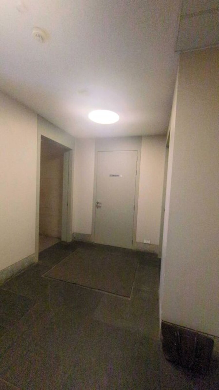 Room, lodha-supremus-worli Commercial Office Space 2400 Sq.Ft. In Worli Mumbai 10656940