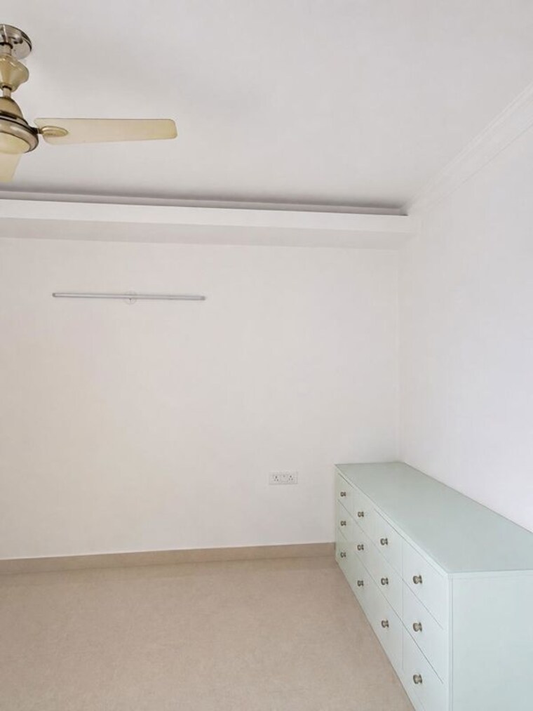 Room, chittaranjan park 3 Bedroom 1500 Sq.Ft. Builder Floor In Chittaranjan Park Delhi 10656973