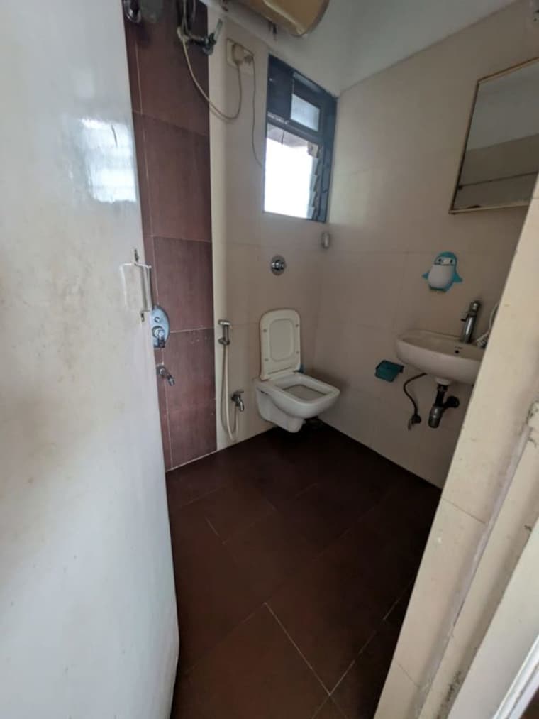 Bathroom, chembur 1 Bedroom 450 Sq.Ft. Apartment In Chembur Mumbai 10656958