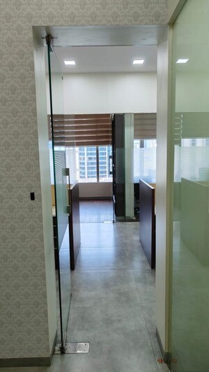 Room in  Office Space at Lodha Supremus Worli, Worli – for Rent