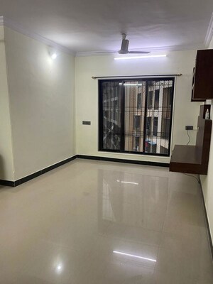 2 BHK Apartment For Rent in Cosmos Paradise Complex, Thane West