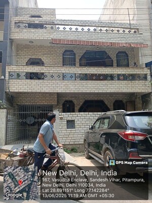  Builder Floor – Exterior View View at Pitampura - for Sale