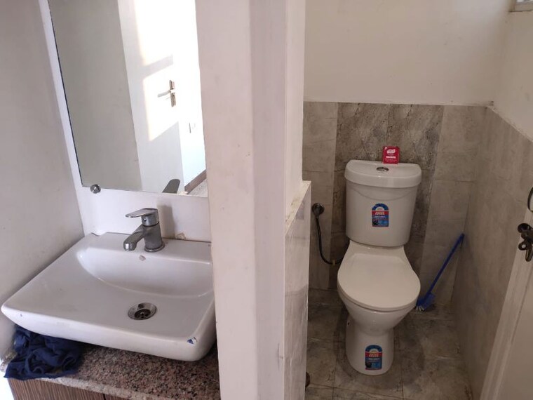 Bathroom, sector 69 2 Bedroom 515 Sq.Ft. Apartment In Sector 69 Gurgaon 10657032