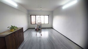 2 BHK Apartment For Rent in Golden Square, Santacruz East