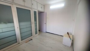 Room in 2 BHK Apartment at Golden Square, Santacruz East – for Rent
