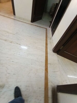 Room in 3 BHK Builder Floor at Gulmohar Park – for Rent
