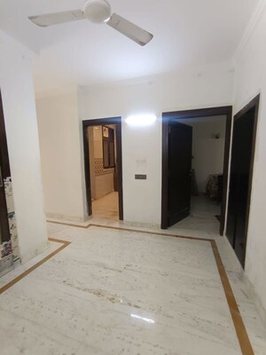 Room in 3 BHK Builder Floor at Gulmohar Park – for Rent