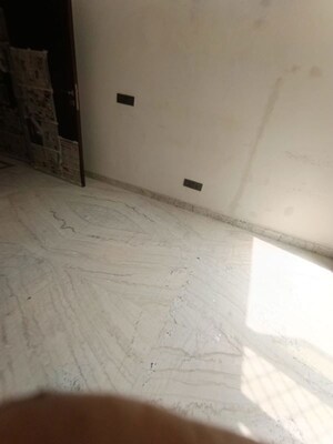 Room in 3 BHK Builder Floor at Gulmohar Park – for Rent