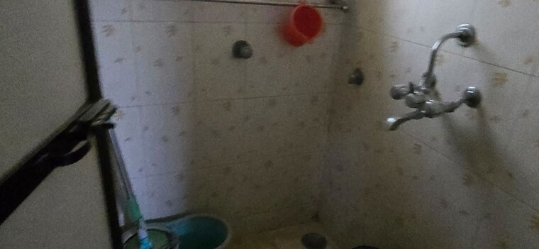 Bathroom, tilak nagar  500 Sq.Ft. Apartment In Tilak Nagar Mumbai 10657190